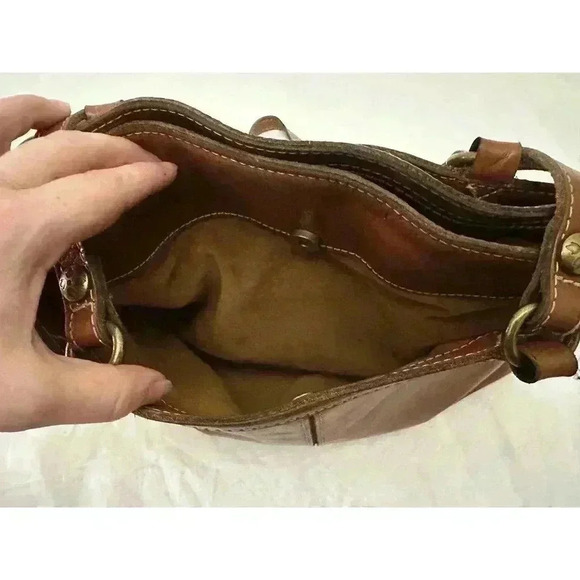 Patricia Nash Poppy Tote Shoulder Bag, 100% Italian Leather, Tan, Top Zip - Picture 6 of 12